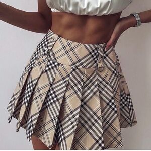 Pleated mini skirt